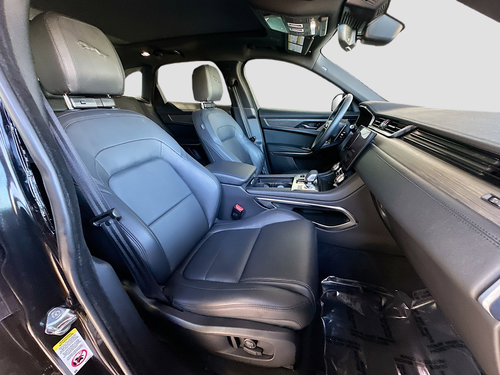 Used 2023 Jaguar F-PACE S image 30