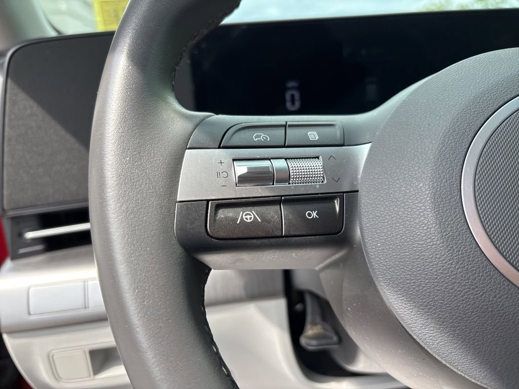 Certified 2024 Hyundai Kona SEL AWD/4WD image 23