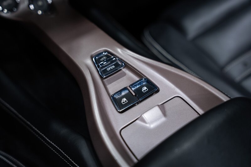 Used 2014 Ferrari California RWD image 54