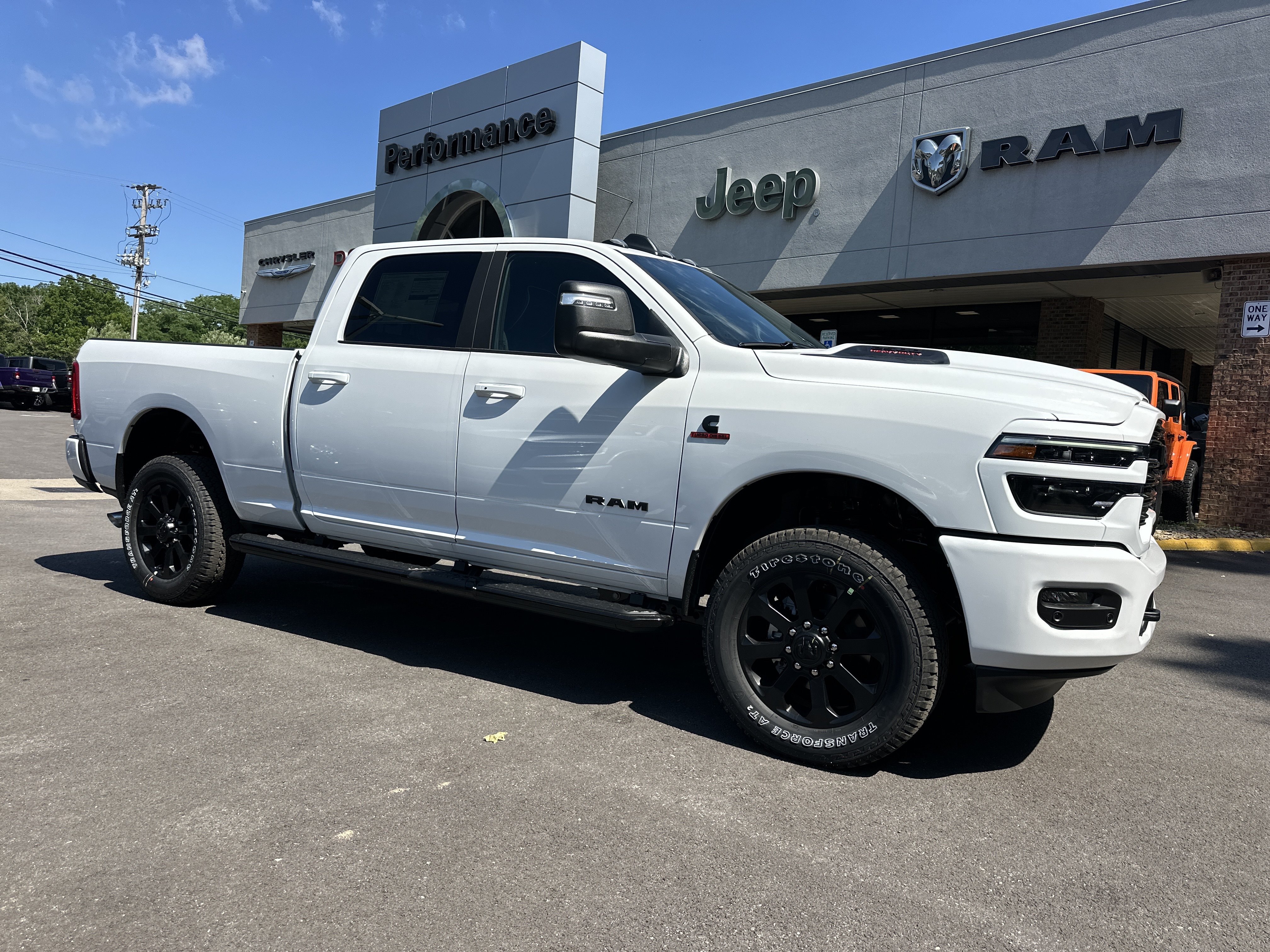 New 2026 RAM 2500 Laramie AWD/4WD image 19