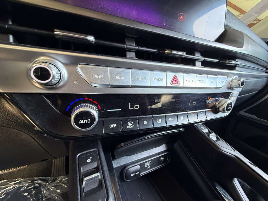 Used 2025 Kia Telluride S AWD/4WD image 23