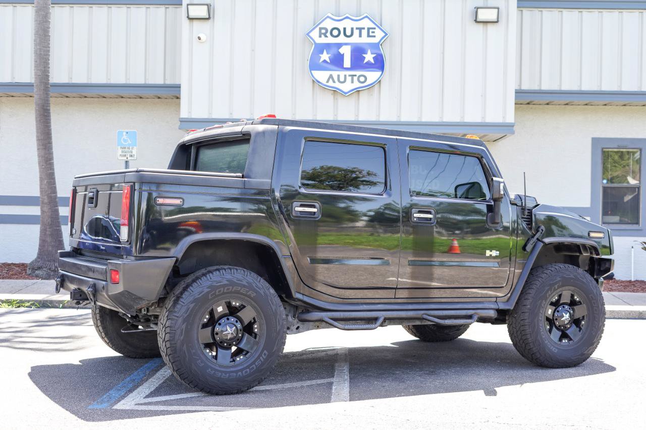 Used 2005 HUMMER H2 SUT w/ Preferred Equipment Group AWD/4WD image 3