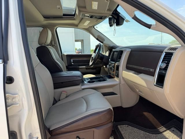 Used 2018 RAM 1500 Laramie Longhorn w/ Longhorn Southfork Package AWD/4WD image 11