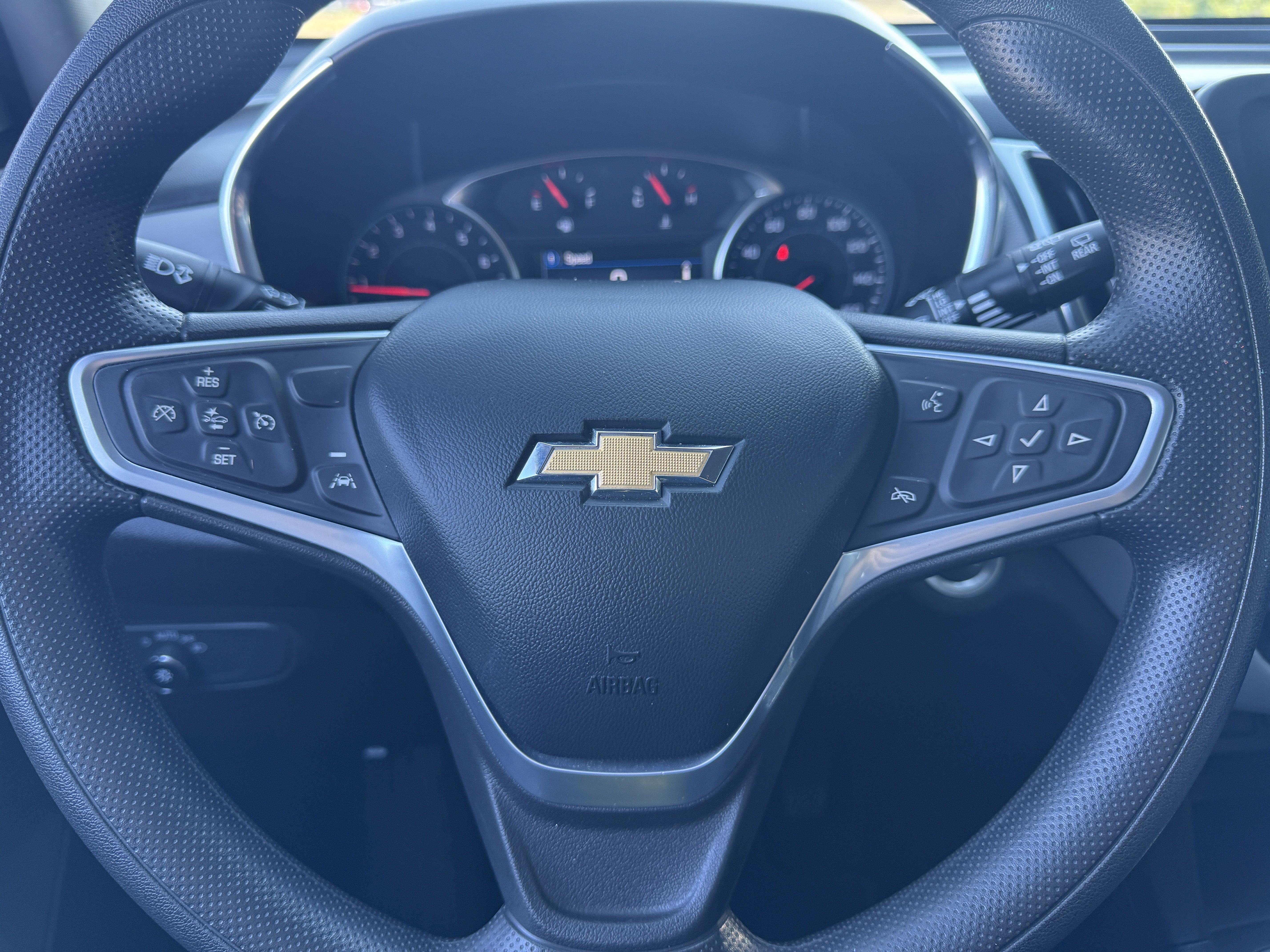 Used 2023 Chevrolet Equinox LT image 35