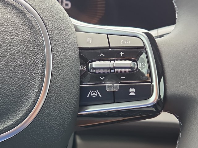New 2026 Kia Carnival EX FWD image 11