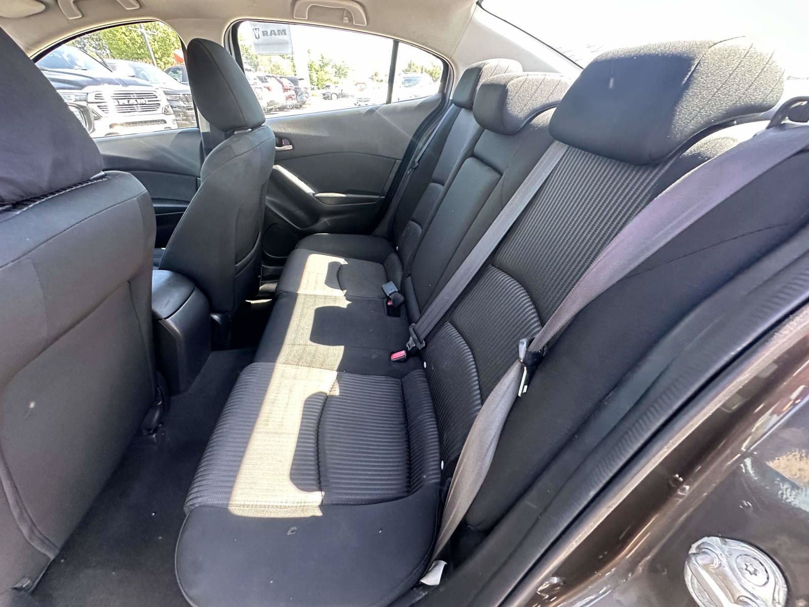 Used 2016 MAZDA MAZDA3 i Sport w/ Preferred Equipment Package FWD image 30