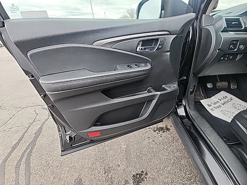 Certified 2024 Honda Ridgeline RTL image 12