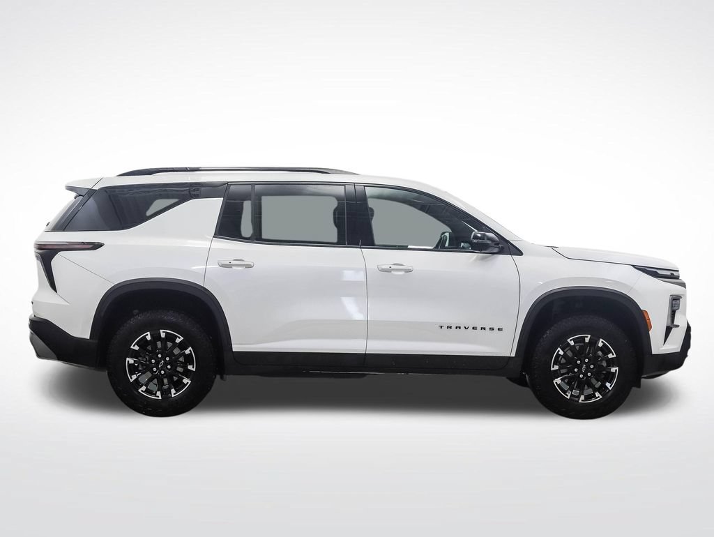 Used 2025 Chevrolet Traverse Z71 w/ Driver Confidence Package AWD/4WD image 6