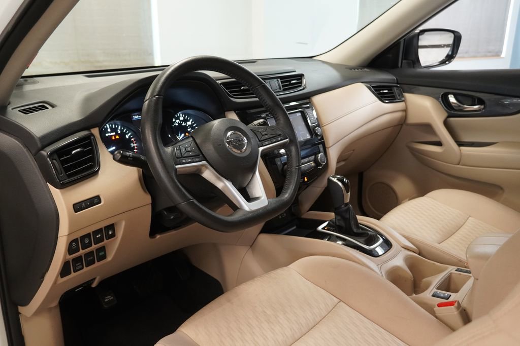 Used 2019 Nissan Rogue SV AWD/4WD image 6