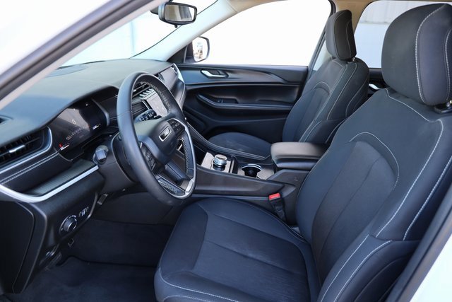 Used 2024 Jeep Grand Cherokee L Laredo w/ Luxury Tech Group I image 10