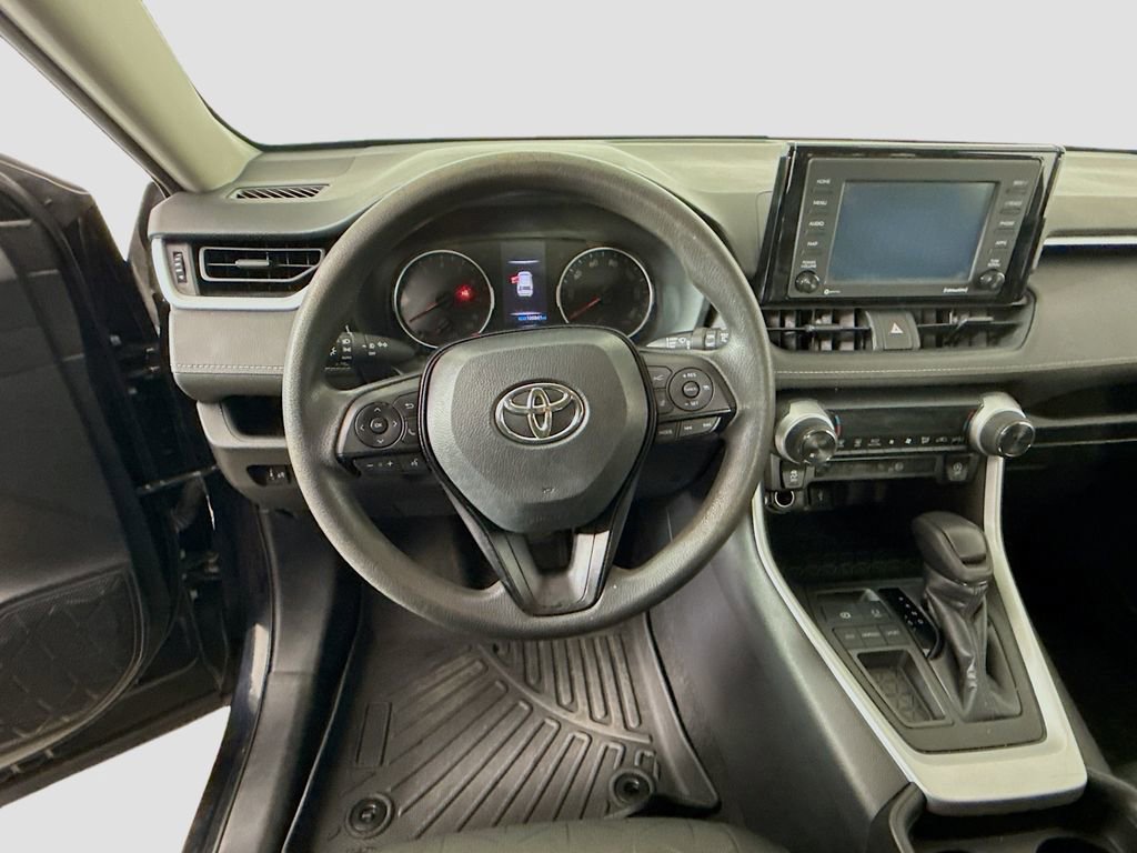 Used 2021 Toyota RAV4 XLE image 11