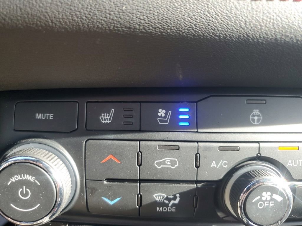Used 2025 Dodge Durango GT AWD/4WD image 30