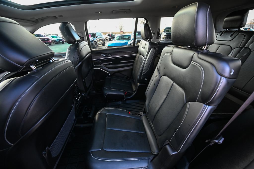 Used 2022 Jeep Grand Cherokee L Limited w/ Luxury Tech Group II image 22