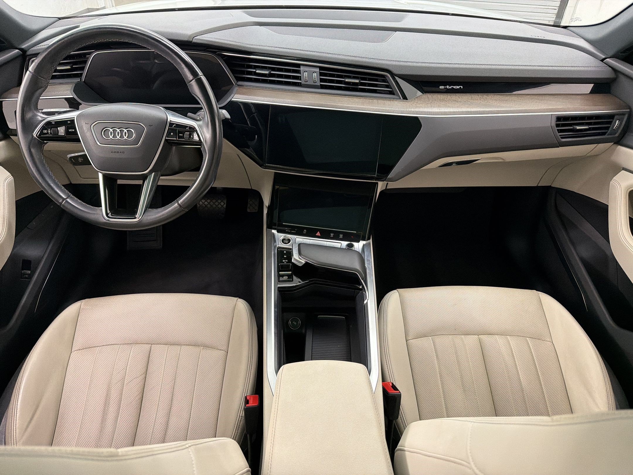 Used 2024 Audi Q8 e-tron Premium Plus w/ Premium Plus Package AWD/4WD image 16