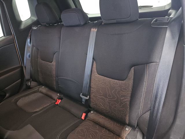 Used 2023 Jeep Renegade Latitude AWD/4WD image 36