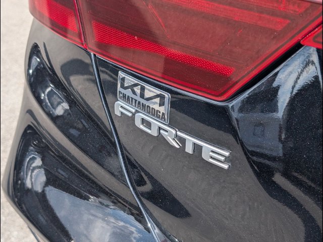 Used 2024 Kia Forte LXS w/ LXS Technology Package FWD image 18