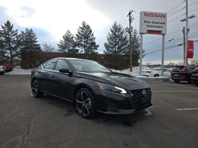 Certified 2023 Nissan Altima 2.5 SR image 3