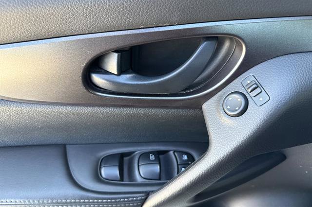 Used 2019 Nissan Rogue Sport S w/ Appearance Package image 10