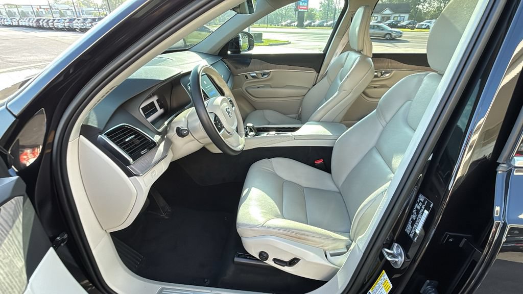 Certified 2023 Volvo XC90 B6 Plus w/ Protection Package Premier AWD/4WD image 24