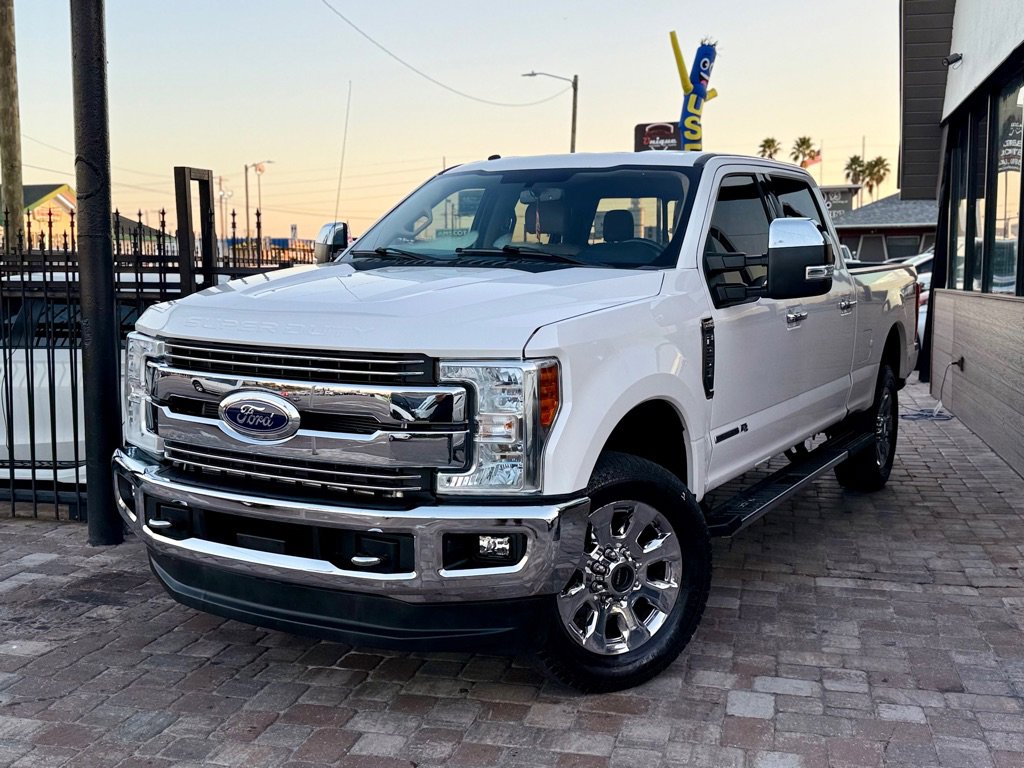 Used 2018 Ford F250 Lariat w/ Chrome Package image 25