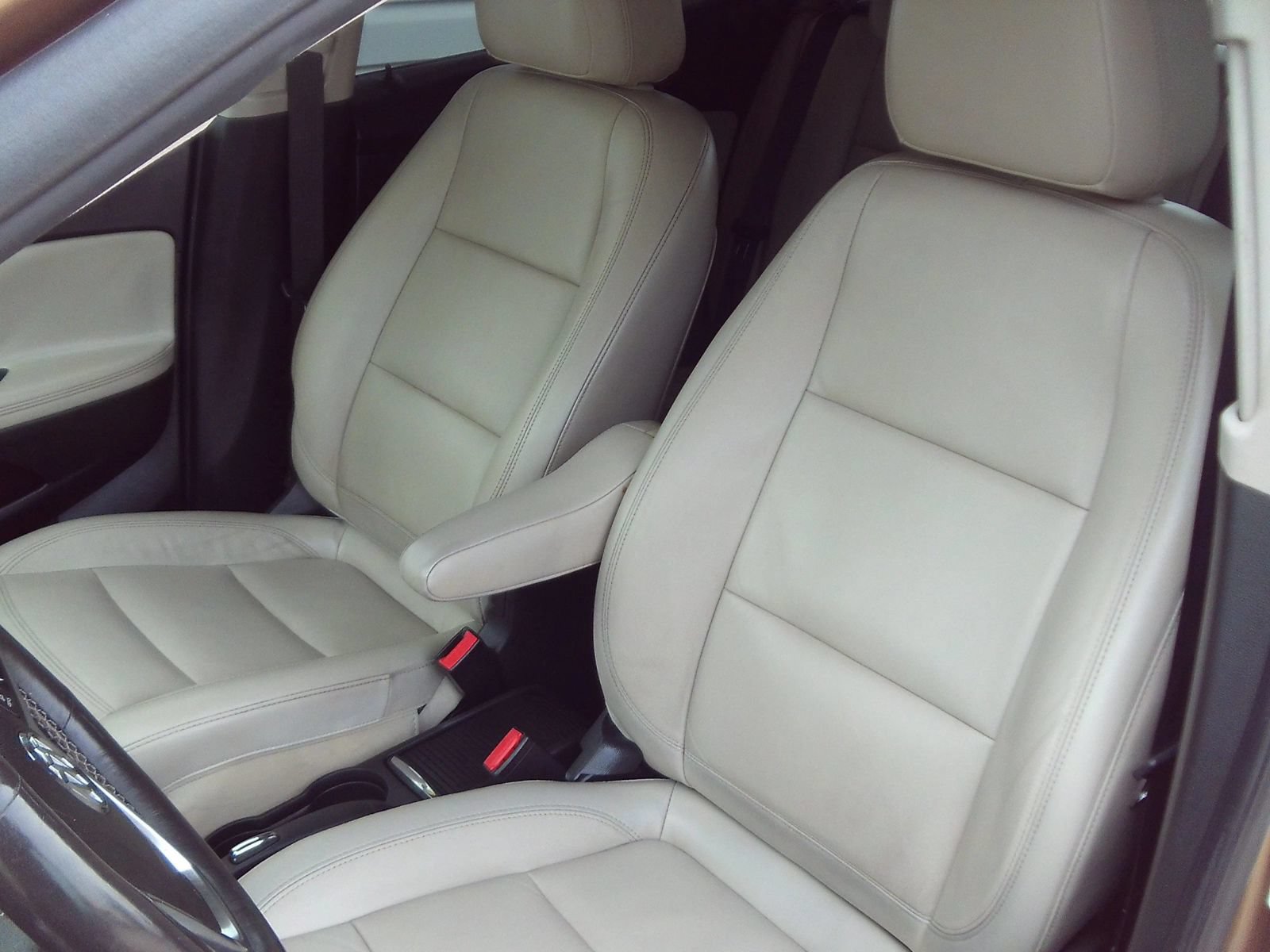 Used 2017 Buick Encore Essence w/ Experience Buick Package FWD image 21