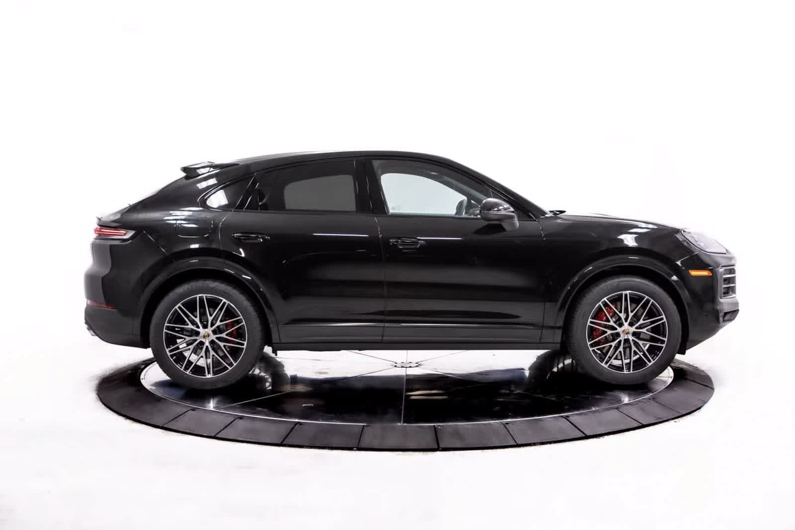 Certified 2026 Porsche Cayenne S AWD/4WD image 8