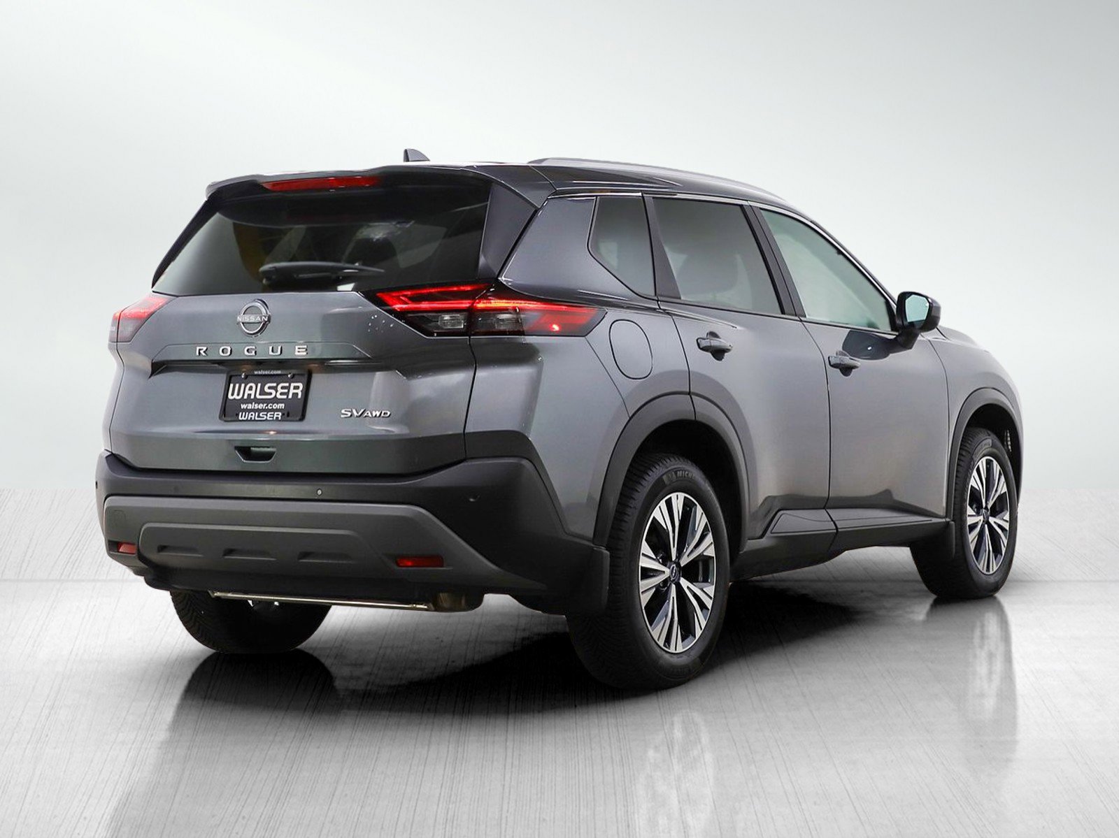 Used 2023 Nissan Rogue SV w/ SV Premium B Package image 5