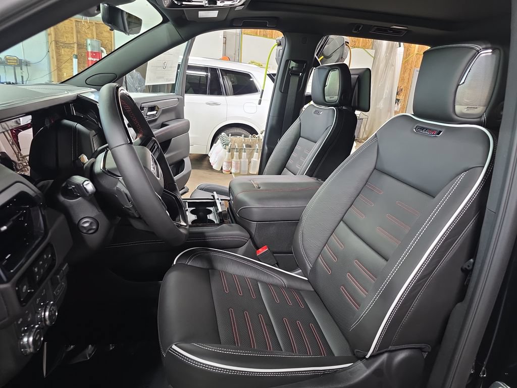New 2026 GMC Yukon AT4 Ultimate AWD/4WD image 15