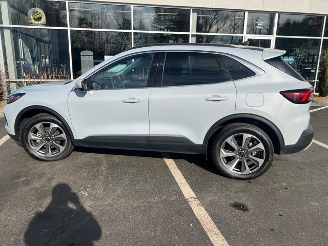 Used 2025 Ford Escape Platinum AWD/4WD image 8