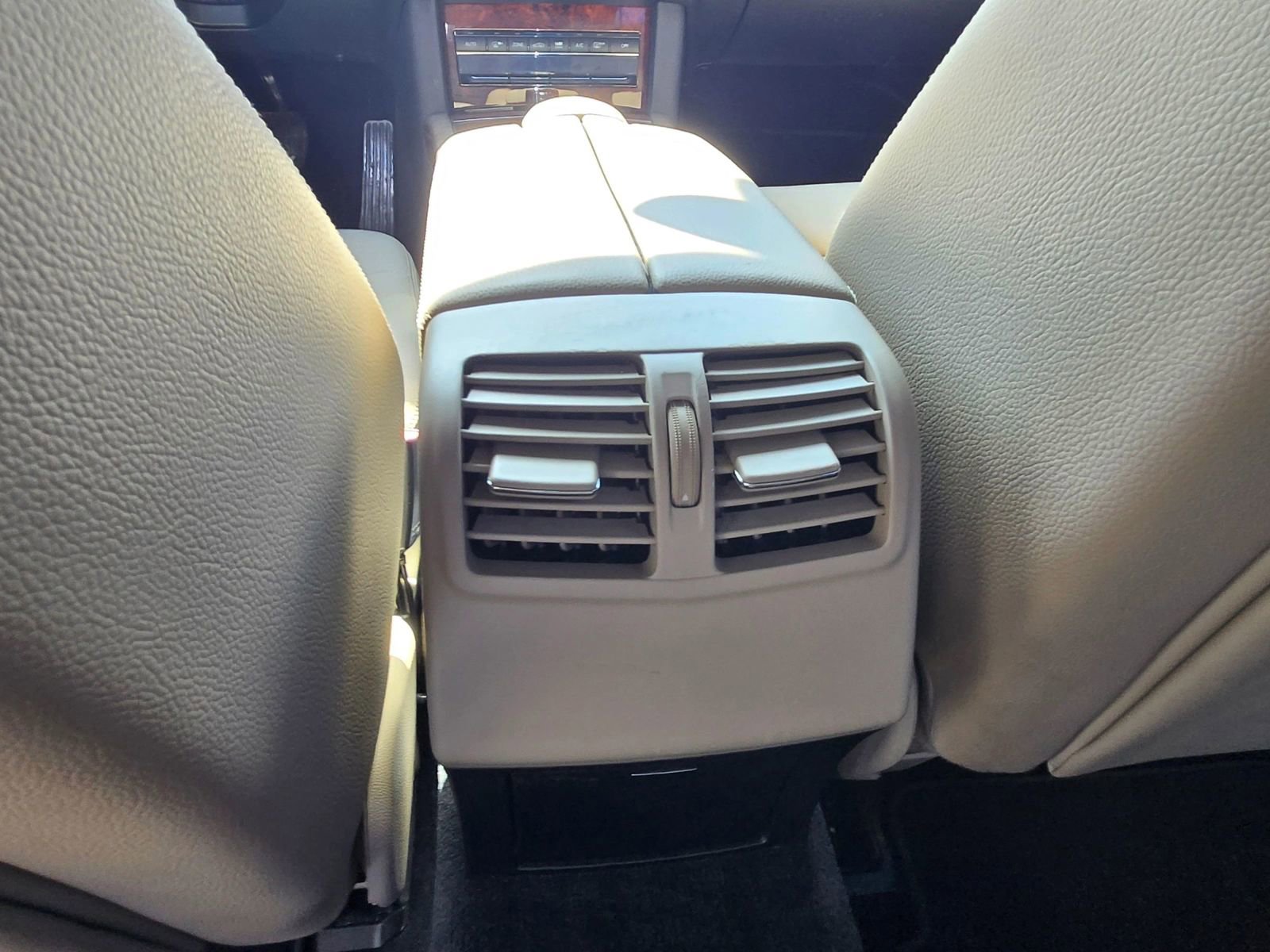 Used 2013 Mercedes-Benz E 350 Sedan image 10