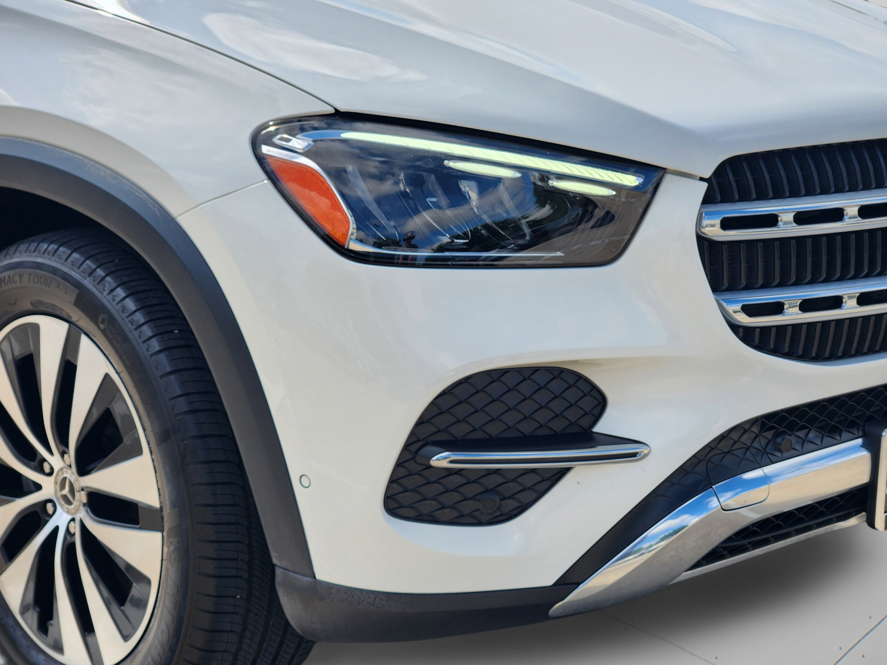 Used 2024 Mercedes-Benz GLE 350 4MATIC w/ Winter Package image 34