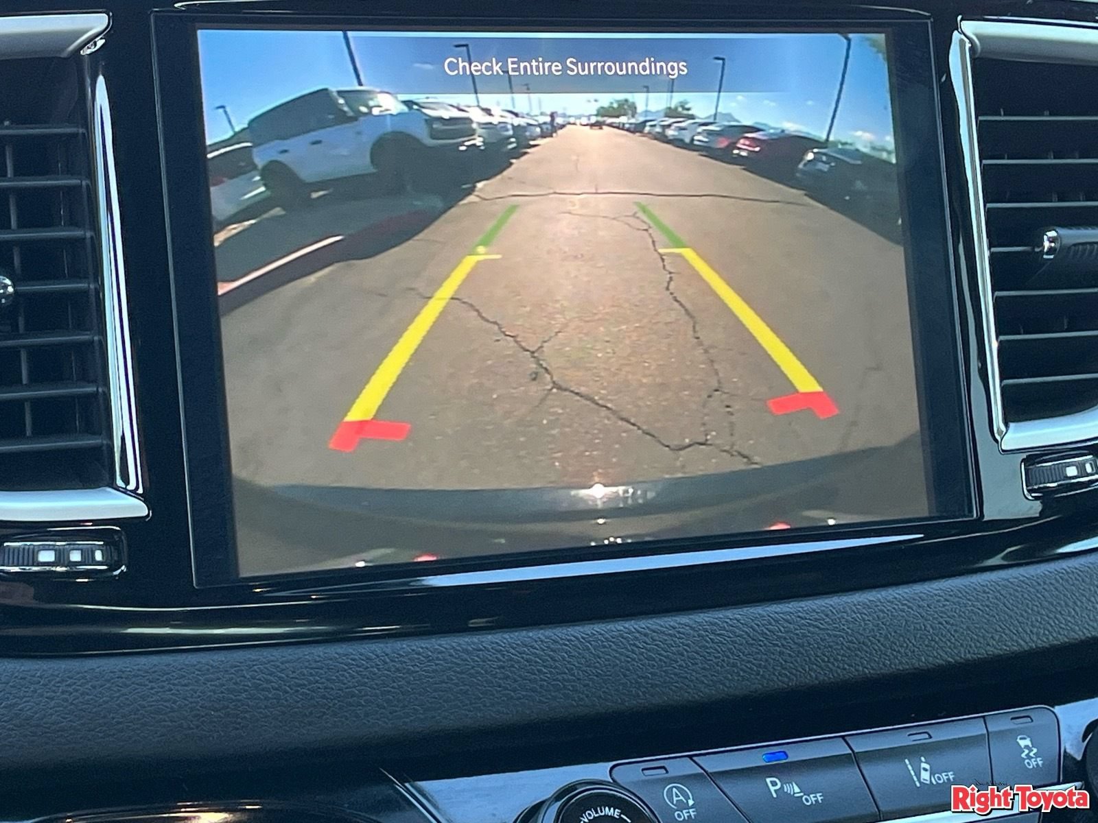 Used 2025 Chrysler Pacifica Select FWD image 28
