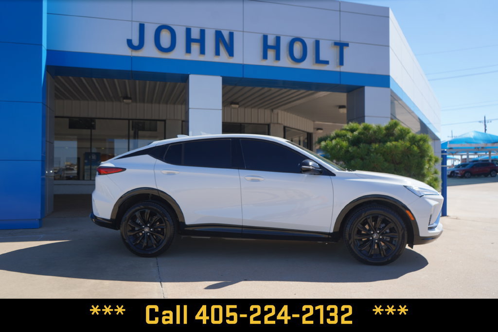 Used 2024 Buick Envista Sport Touring w/ Convenience II Package FWD image 9