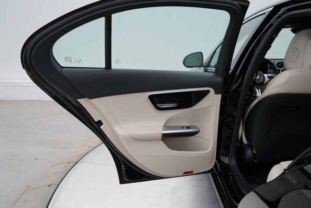 Used 2025 Mercedes-Benz C 300 4MATIC Sedan image 36