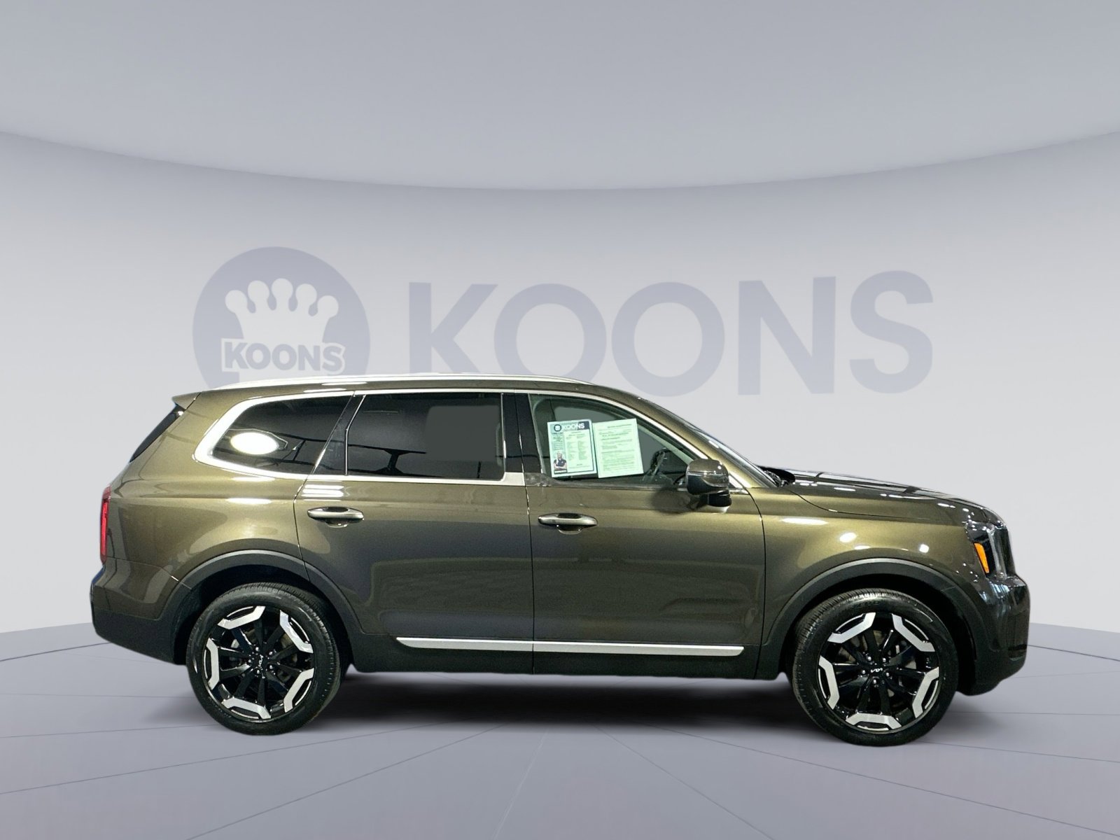 Used 2024 Kia Telluride S w/ S Sunroof Package image 5