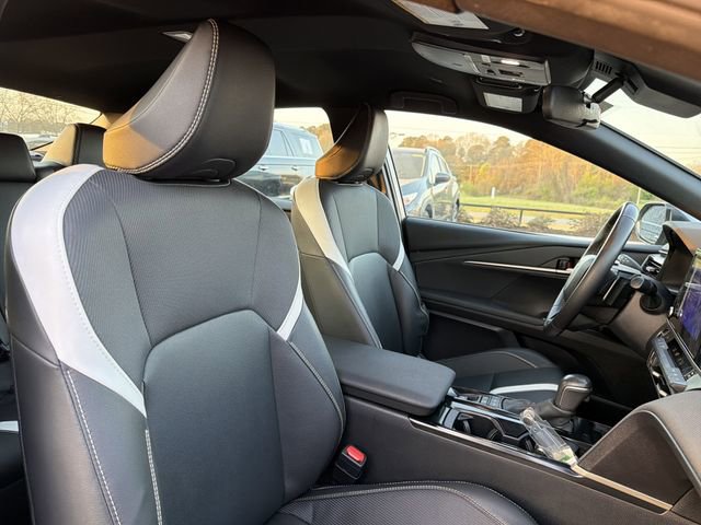Used 2025 Toyota Camry SE image 18
