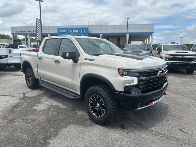 New 2026 Chevrolet Silverado 1500 ZR2 w/ LPO, Dark Essentials Package