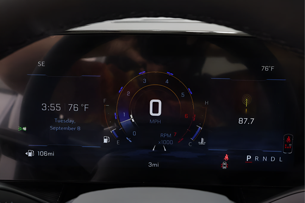 New 2027 Chevrolet Equinox LT w/ Convenience Package II FWD image 15