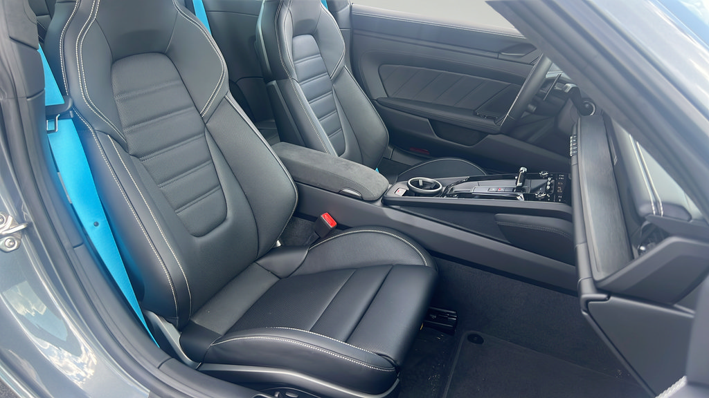 Certified 2026 Porsche 911 Carrera GTS RWD image 21