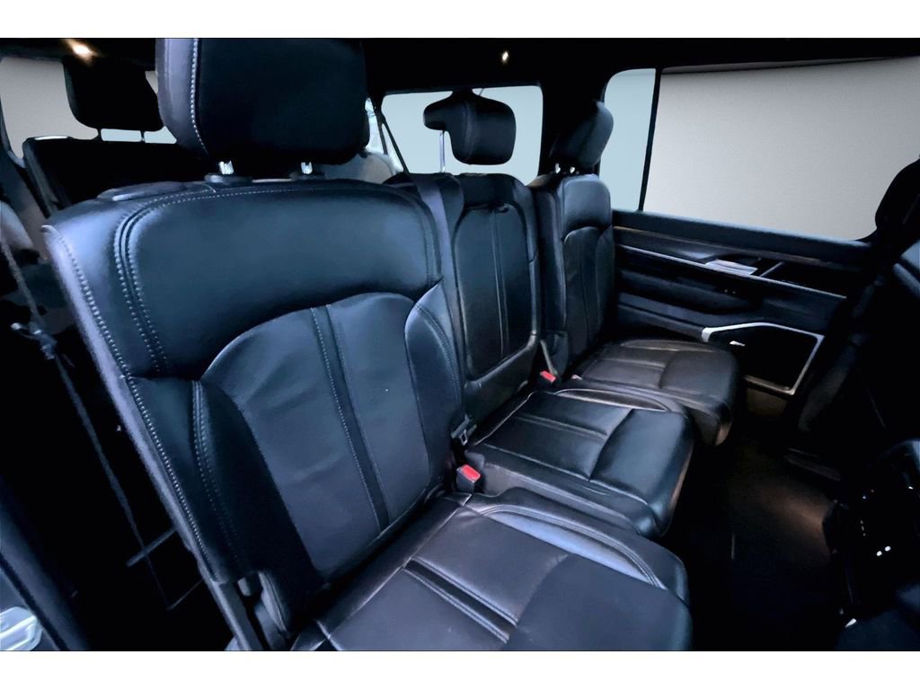 Used 2024 Jeep Wagoneer L Series II w/ Flexible Seating Group image 24