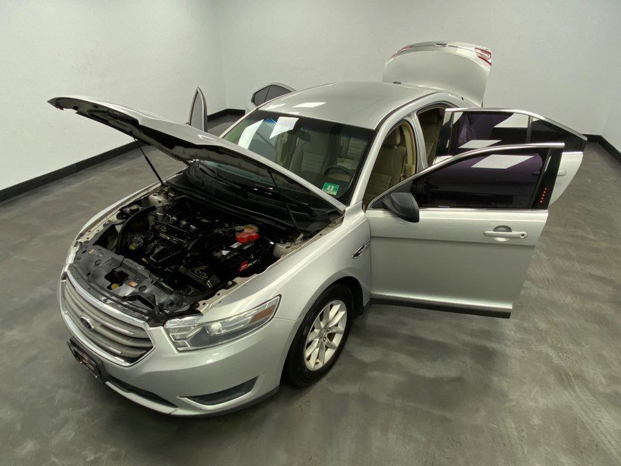 Used 2013 Ford Taurus SE image 43