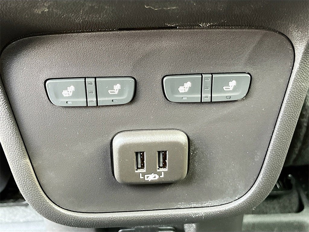 Used 2024 Chevrolet Equinox Premier image 26