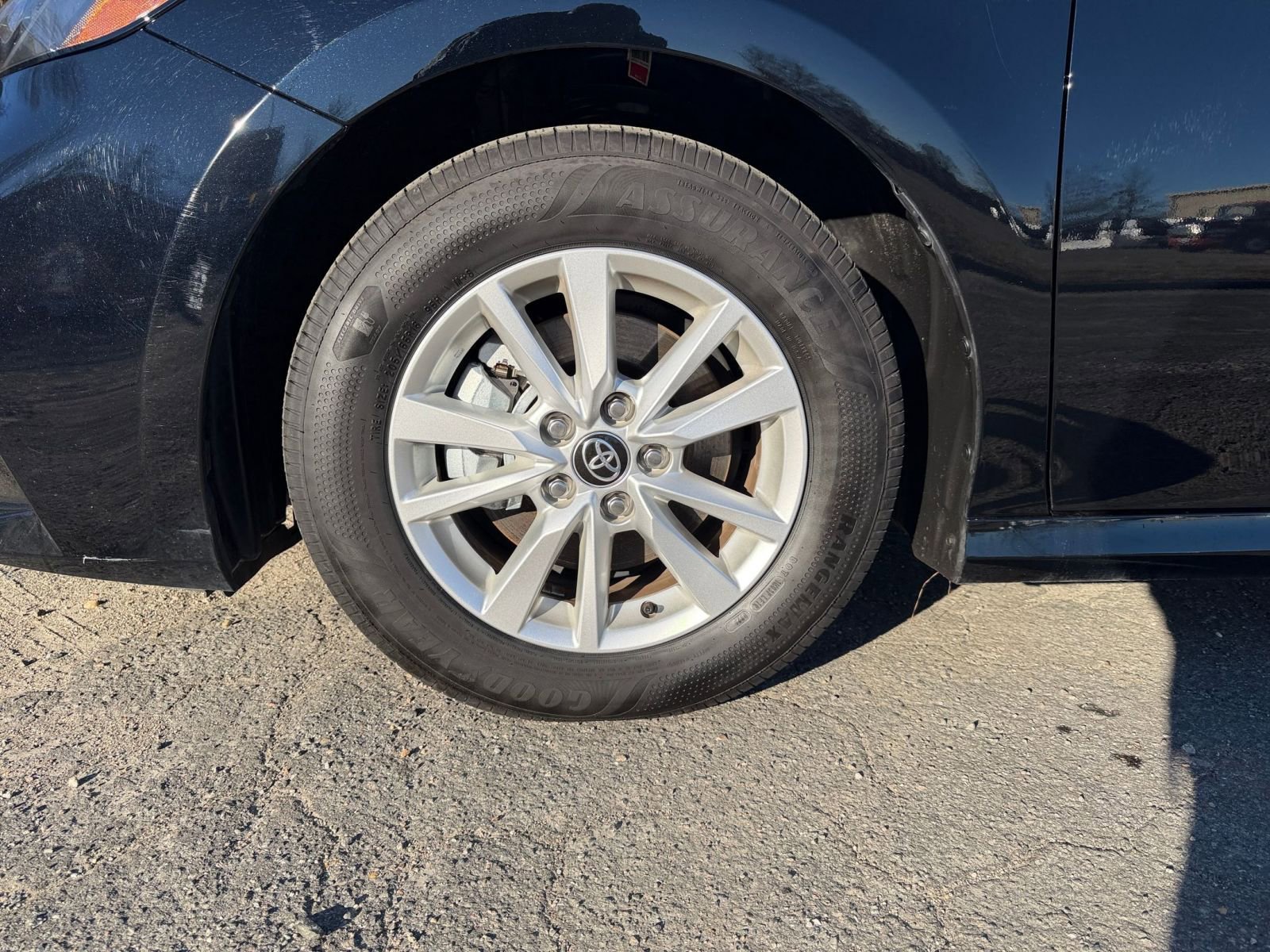 Used 2025 Toyota Camry LE image 29