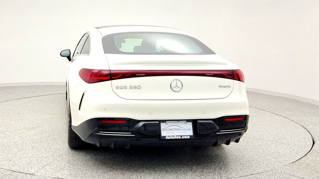 Used 2023 Mercedes-Benz EQS 580 4MATIC Sedan image 6