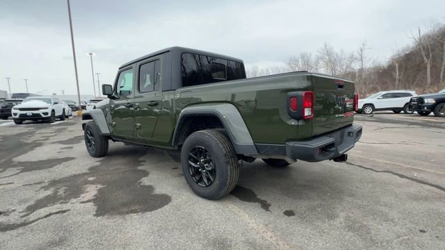 Used 2022 Jeep Gladiator Sport image 6