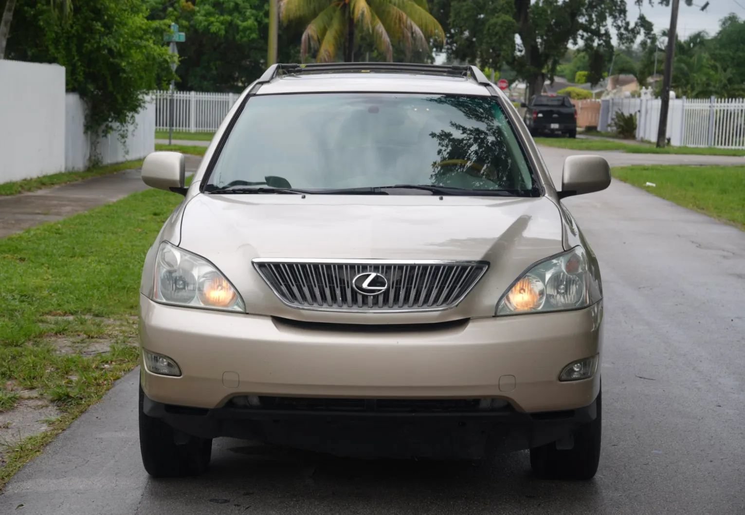 Used 2004 Lexus RX 330 w/ Premium Pkg FWD image 5