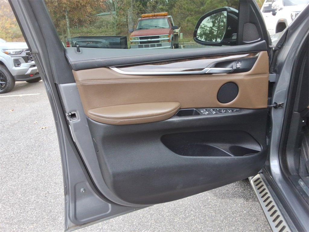 Used 2017 BMW X5 xDrive40e image 23