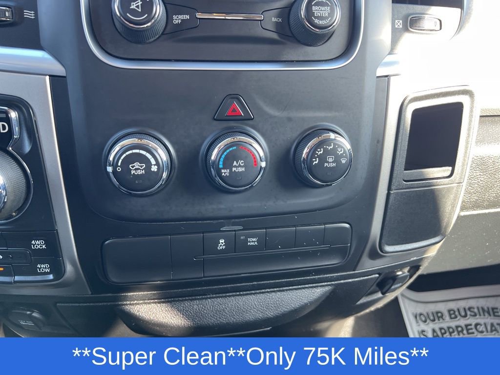 Used 2020 RAM 1500 Classic SLT image 21