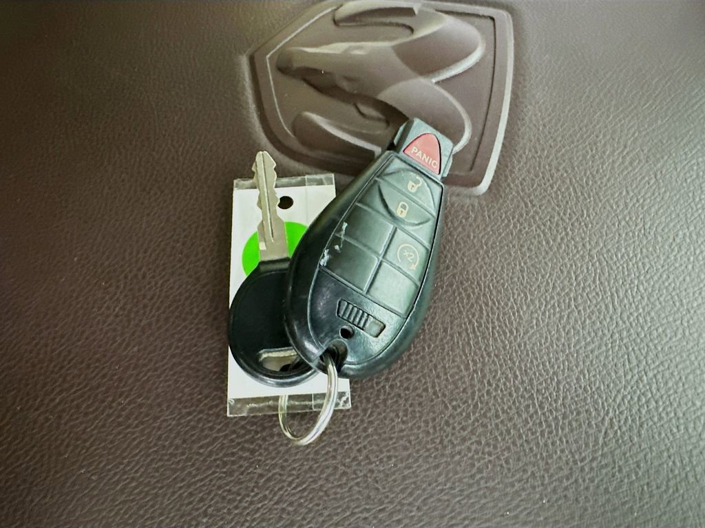 Used 2017 RAM 1500 Laramie image 40