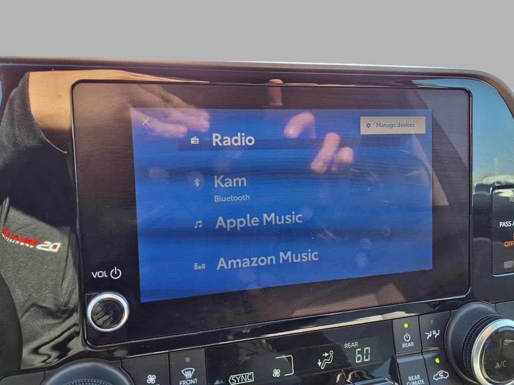 Used 2023 Toyota Highlander L image 5